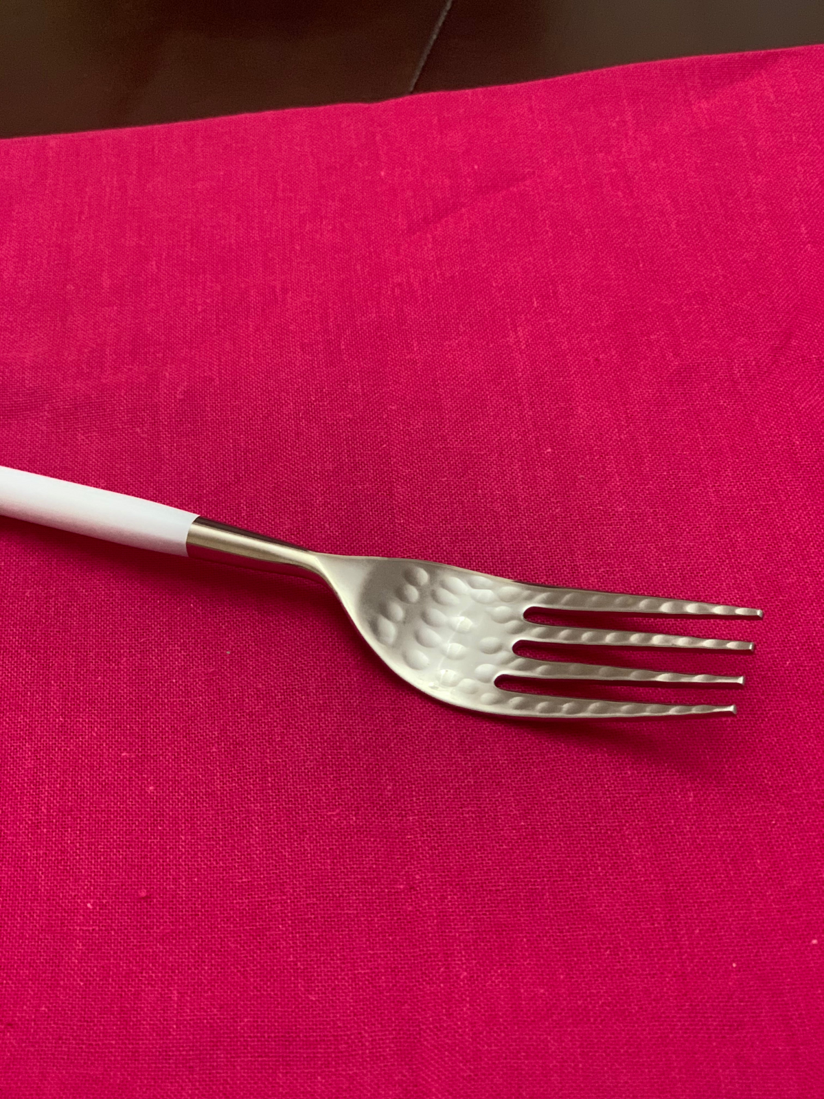 White & Silver Flatware Stainless Steel Set of 20