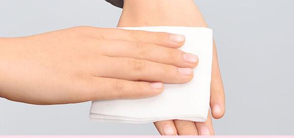 Thick super soft non-irritating baby wipes
