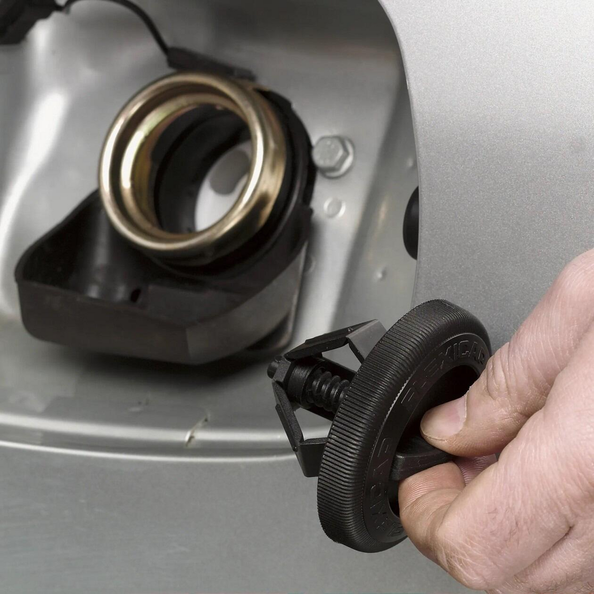 Metro Flexicap+ Black Universal Replacement Fuel Cap - Vented/Non-Vented