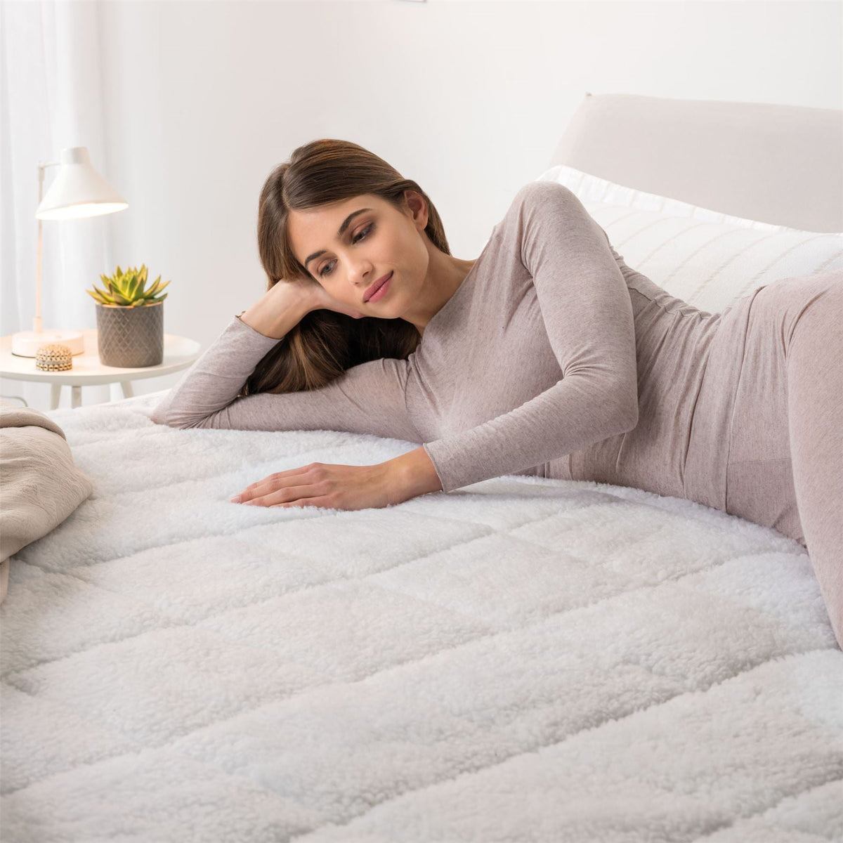 Dreamland IntelliHeat Scandi Sherpa Underblanket - Single