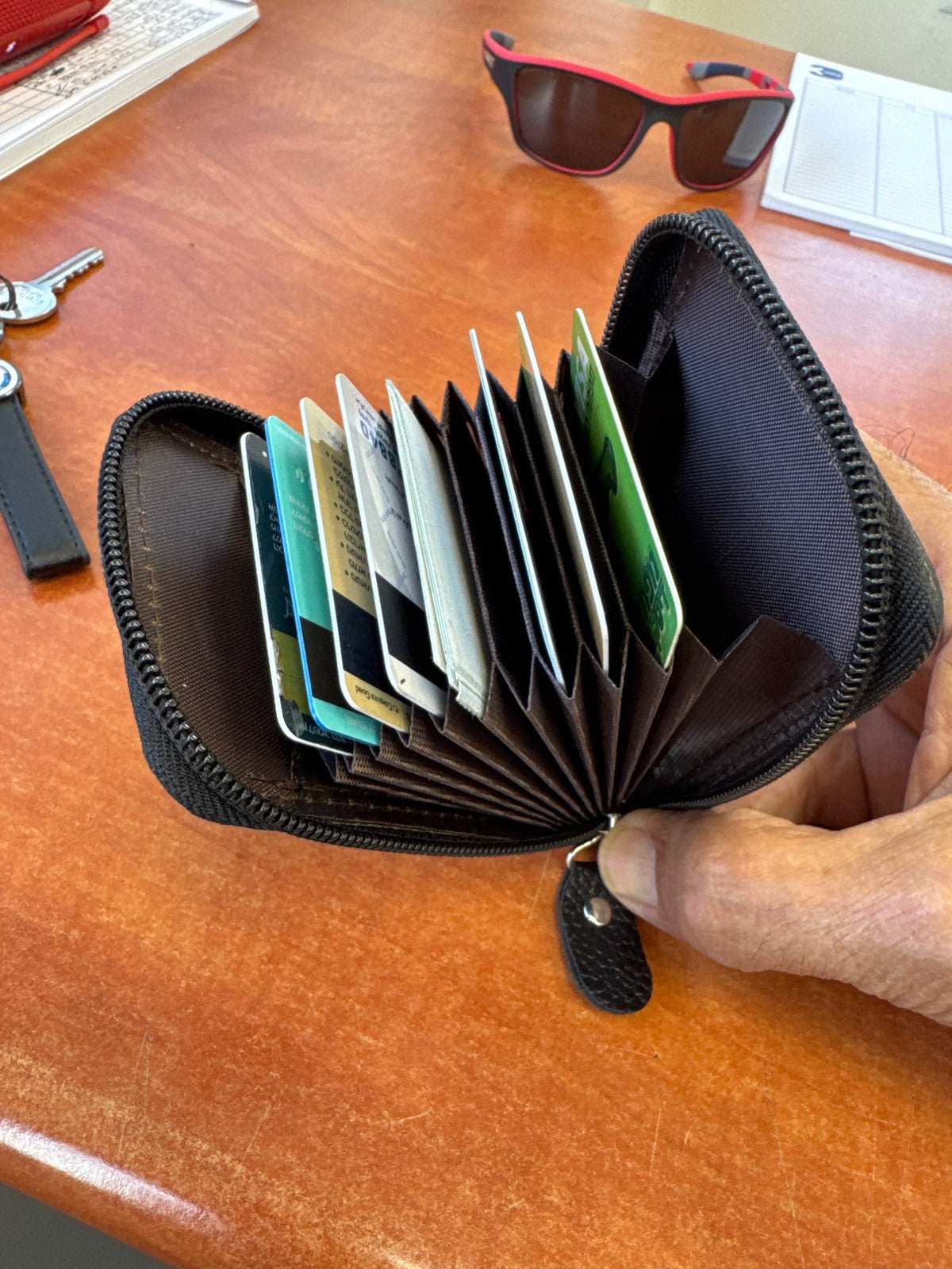 Korean Style Unisex Card Holder – Zipper Short Wallet | Portable Bank & Business Card Organizer