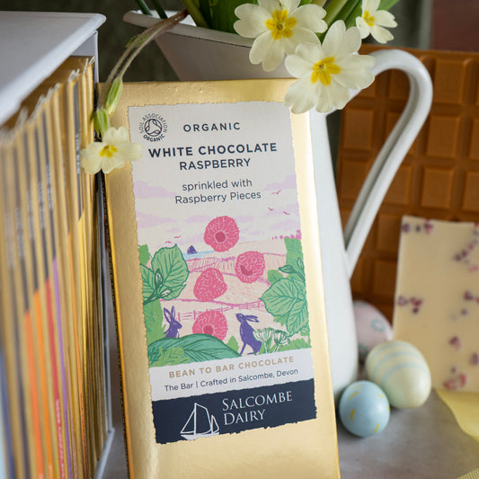 Cesta Surtida de Chocolate – 18 tabletas de chocolate blanco, con leche y negro