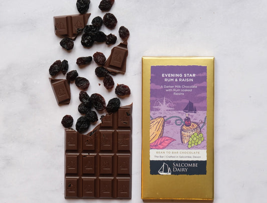 Evening Star – Chocolate con leche oscuro con ron y pasas de Salcombe Dairy