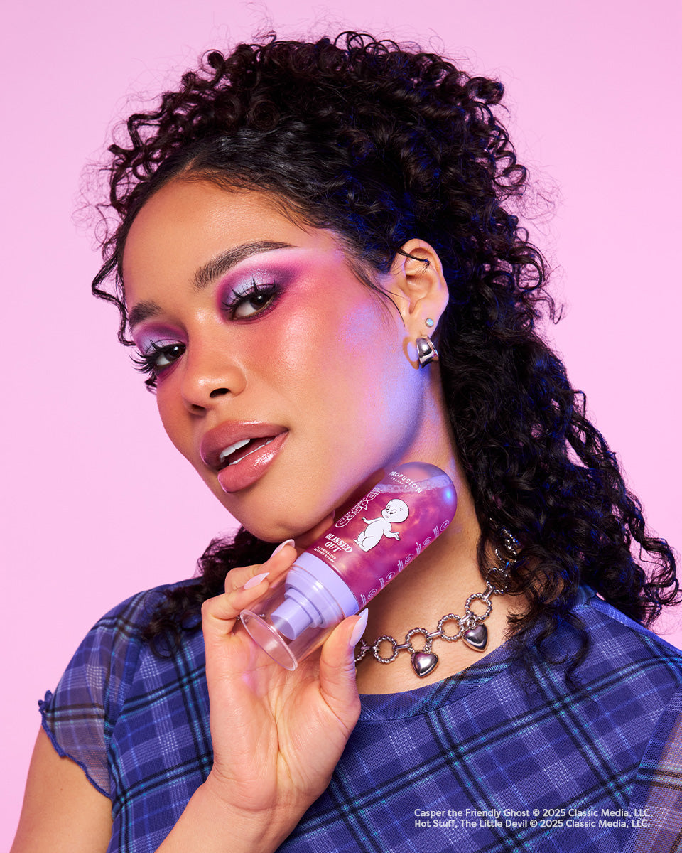 Blissed Out Illuminating Fixing Spray – Feuchtigkeitsspendendes Make-up-Fixierspray mit Hyaluronsäure