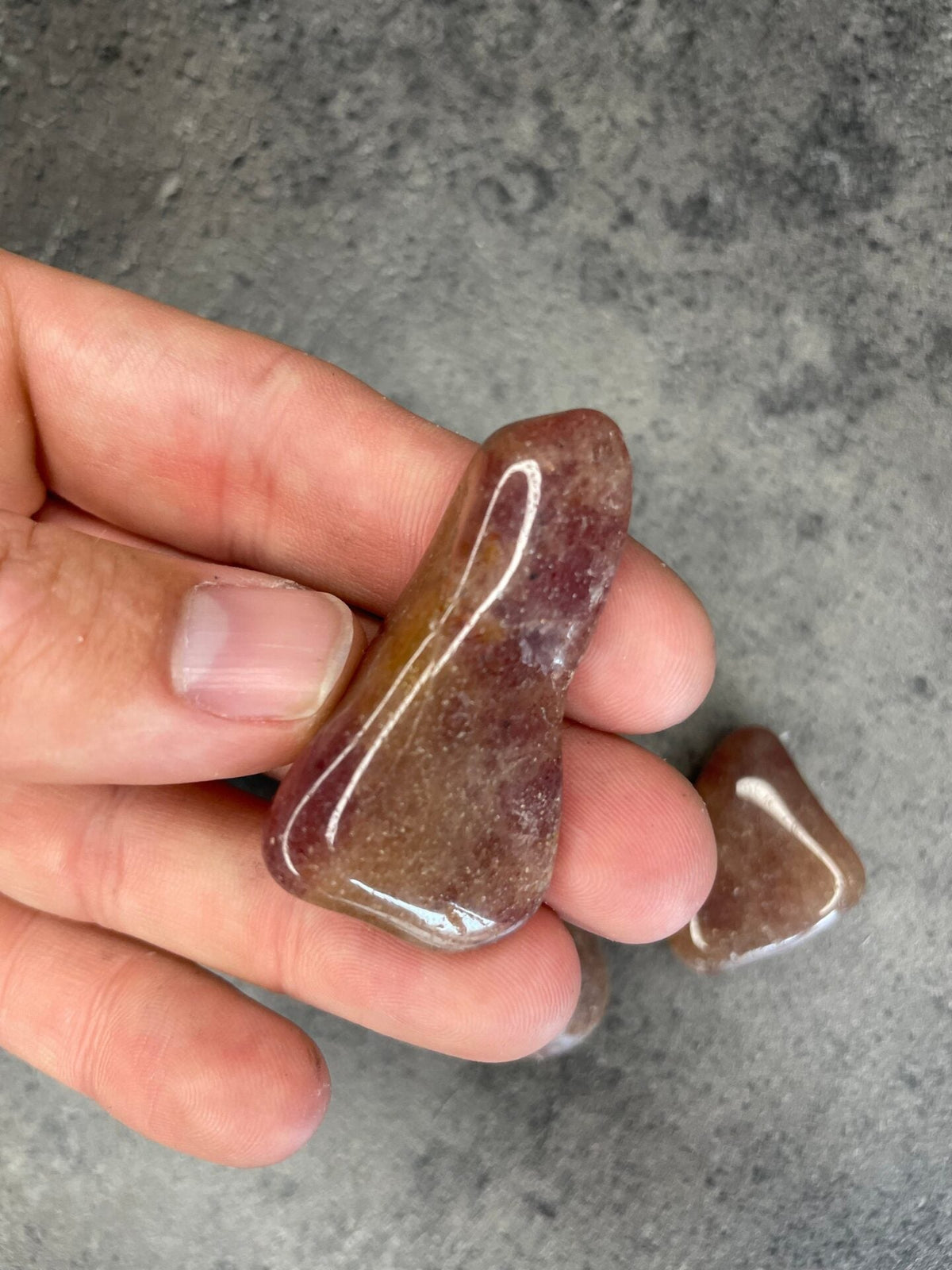 Strawberry quartz - Tumblestone