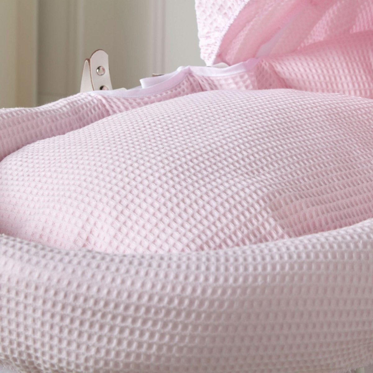 Pink Waffle Baby Moses Basket with White Wicker & Wooden Stand – Complete Set