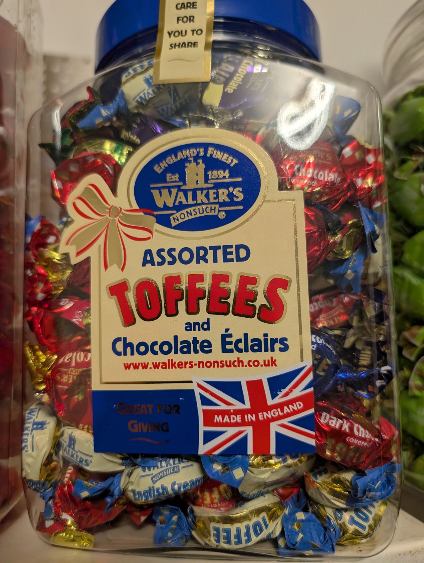 Walker's Nonsuch Assorted Toffees and Chocolate Éclairs
