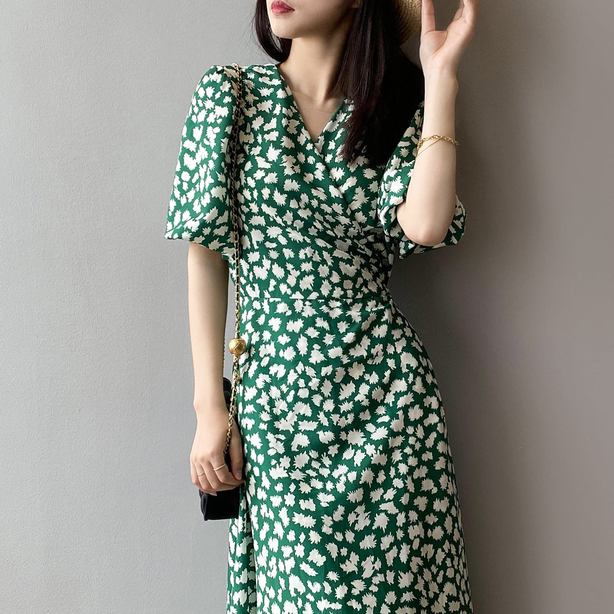 V-neck Floral Dress Women"s Summer New French Forest