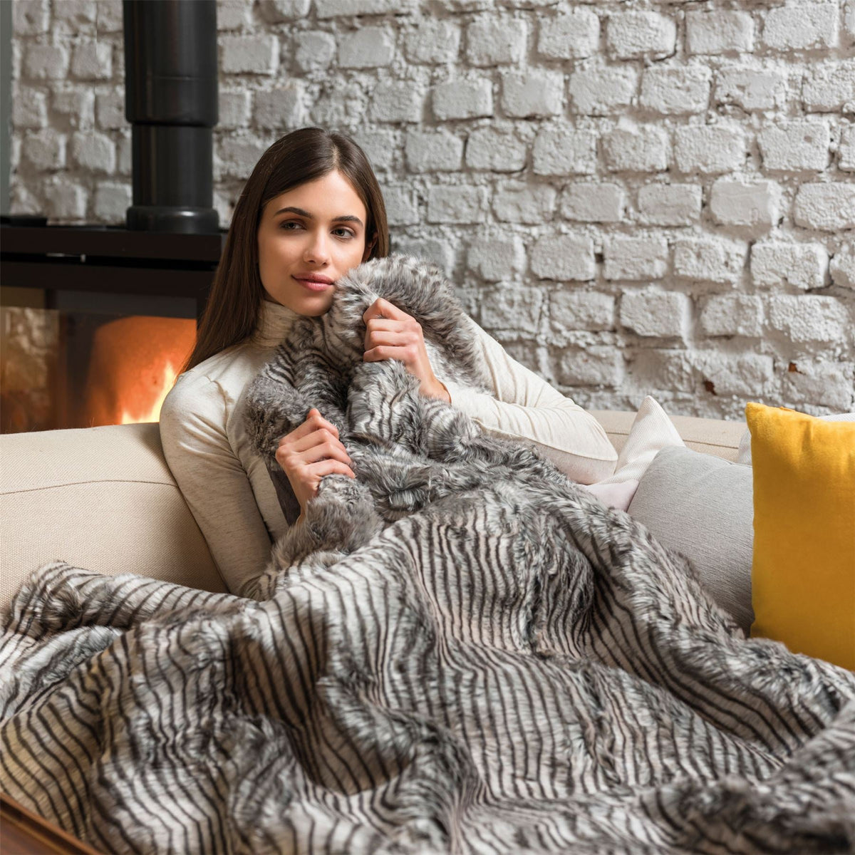 Dreamland Intelliheat Luxury Heated Throw - Zebra