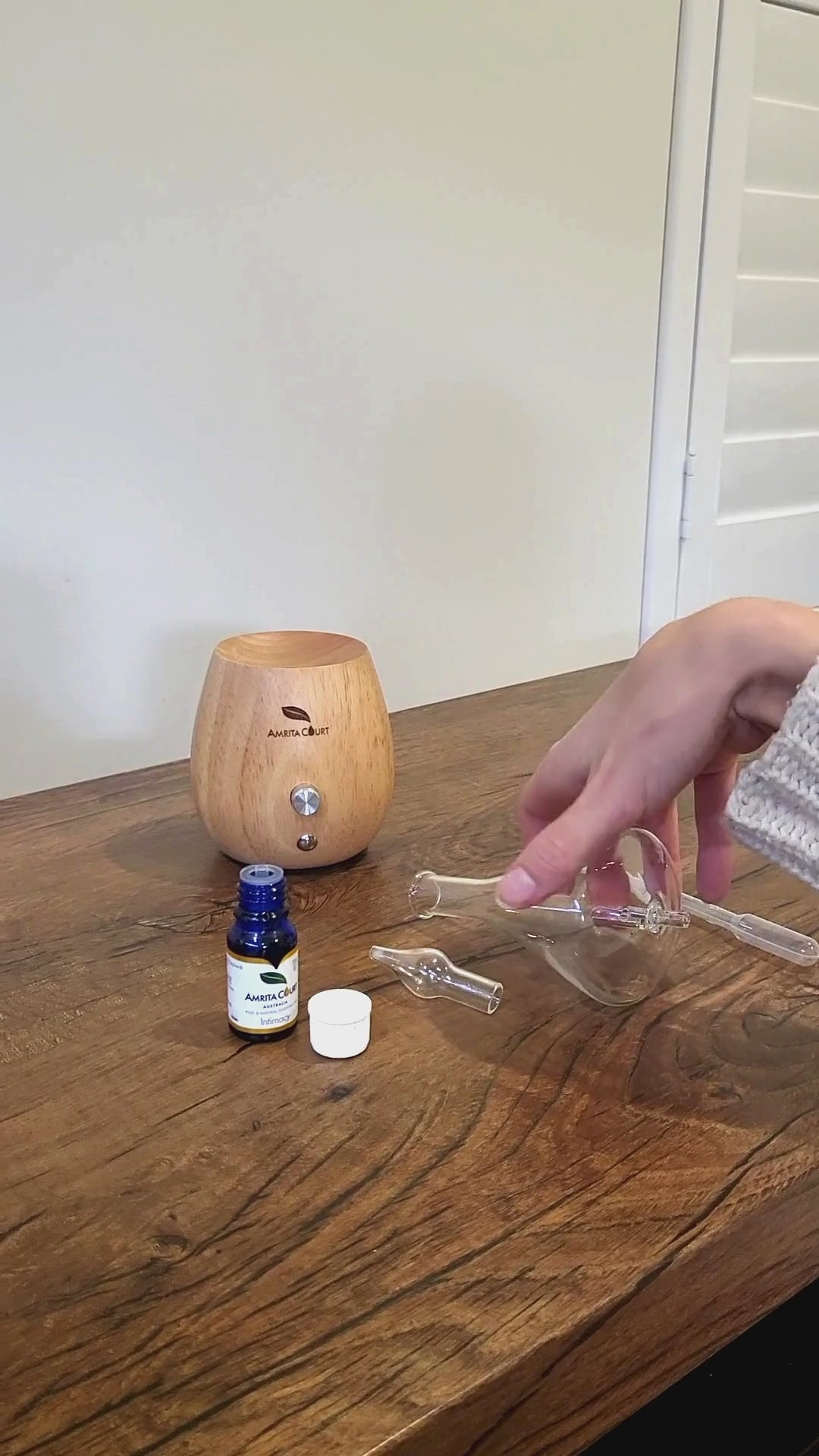 🌸 Femininum Ritual Bundle – Celeste Waterless Diffuser + Women's Essential Oils
