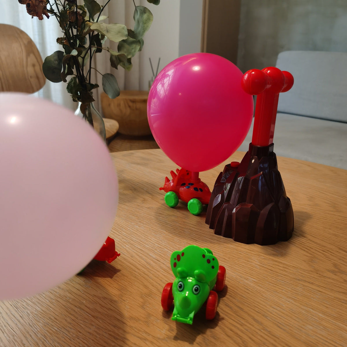Dinosaur powered balloon car