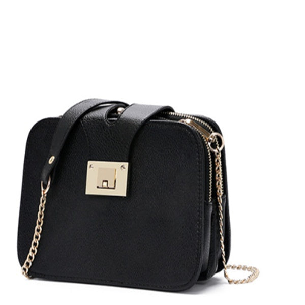 Chain shoulder bag
