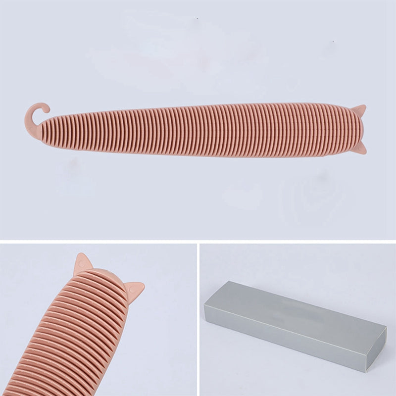 Floating hair British short kitten massage brush