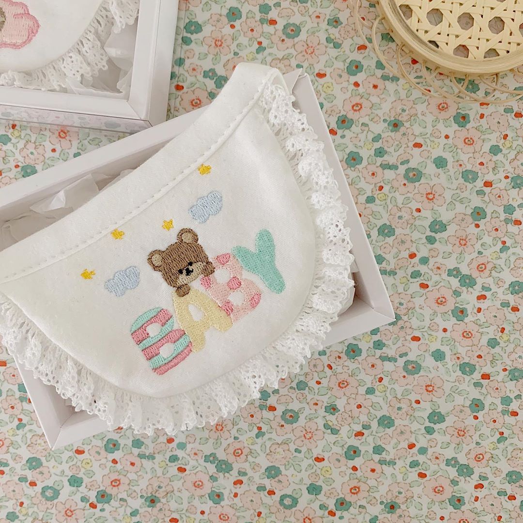 Cute Bear Embroidery Saliva Towel Small Bib Bib