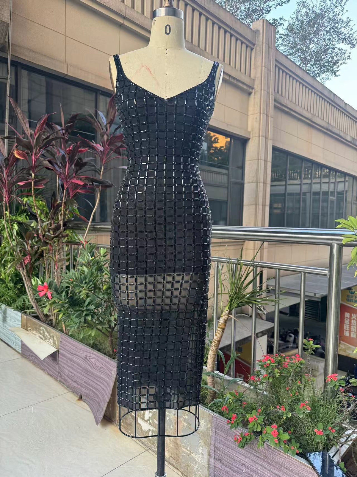 V-neck Irregular Backless Cutting Piece Hot Drilling Dress