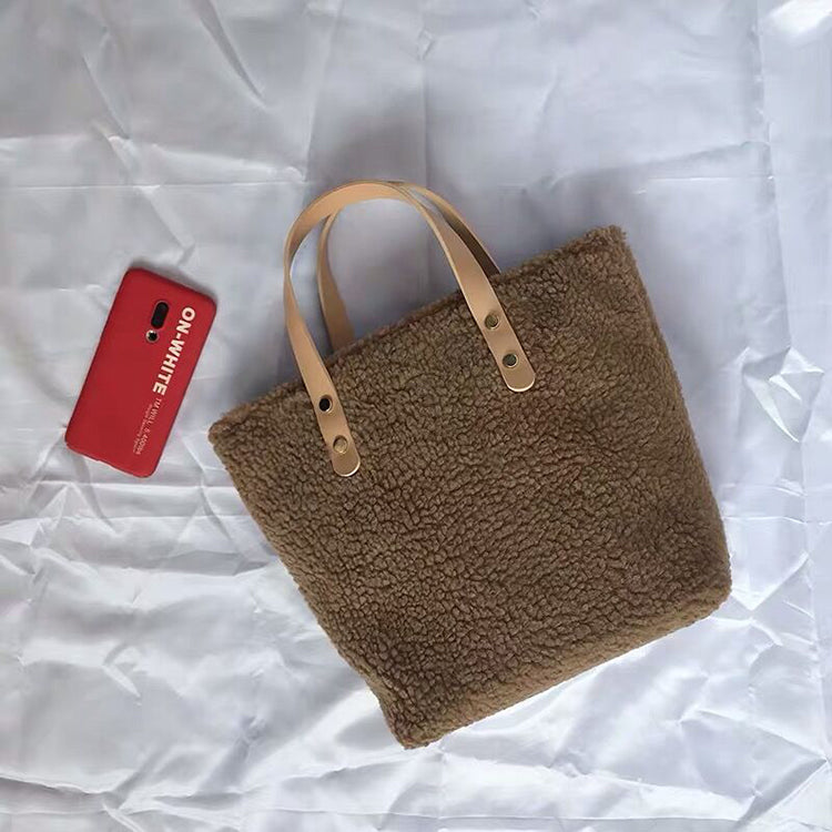 Lamb wool shoulder bag