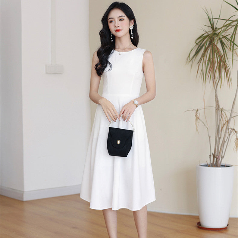 White Round Neck Sleeveless Dress