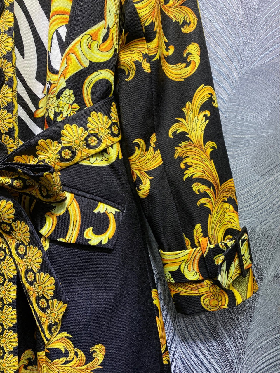 Belt printed long sleeve trench coat