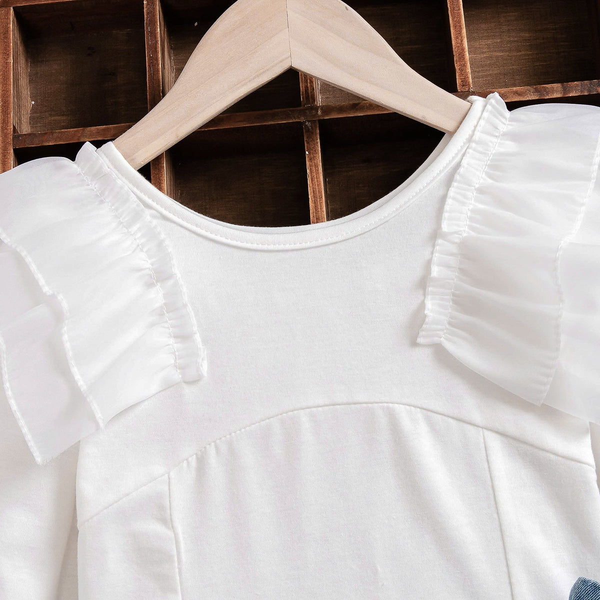 Sweet Dress With White Sleeve Splicing