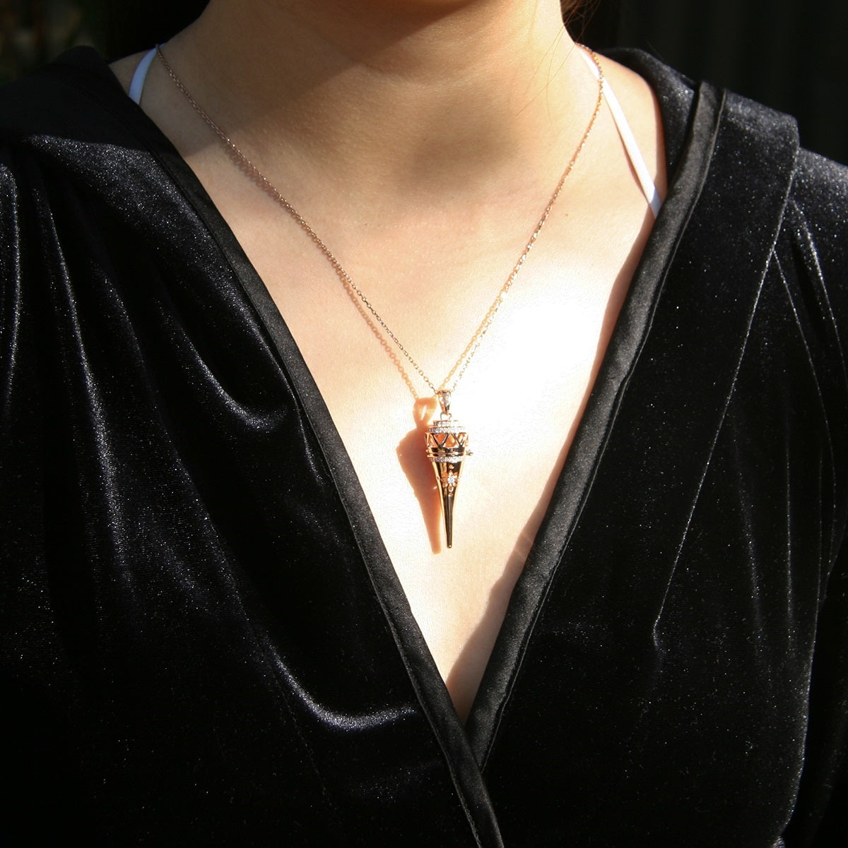 Cone Aroma Necklace | Energy & Healing | Diffusing on the go