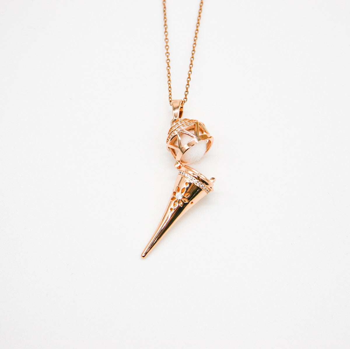 Cone Aroma Necklace | Energy & Healing | Diffusing on the go