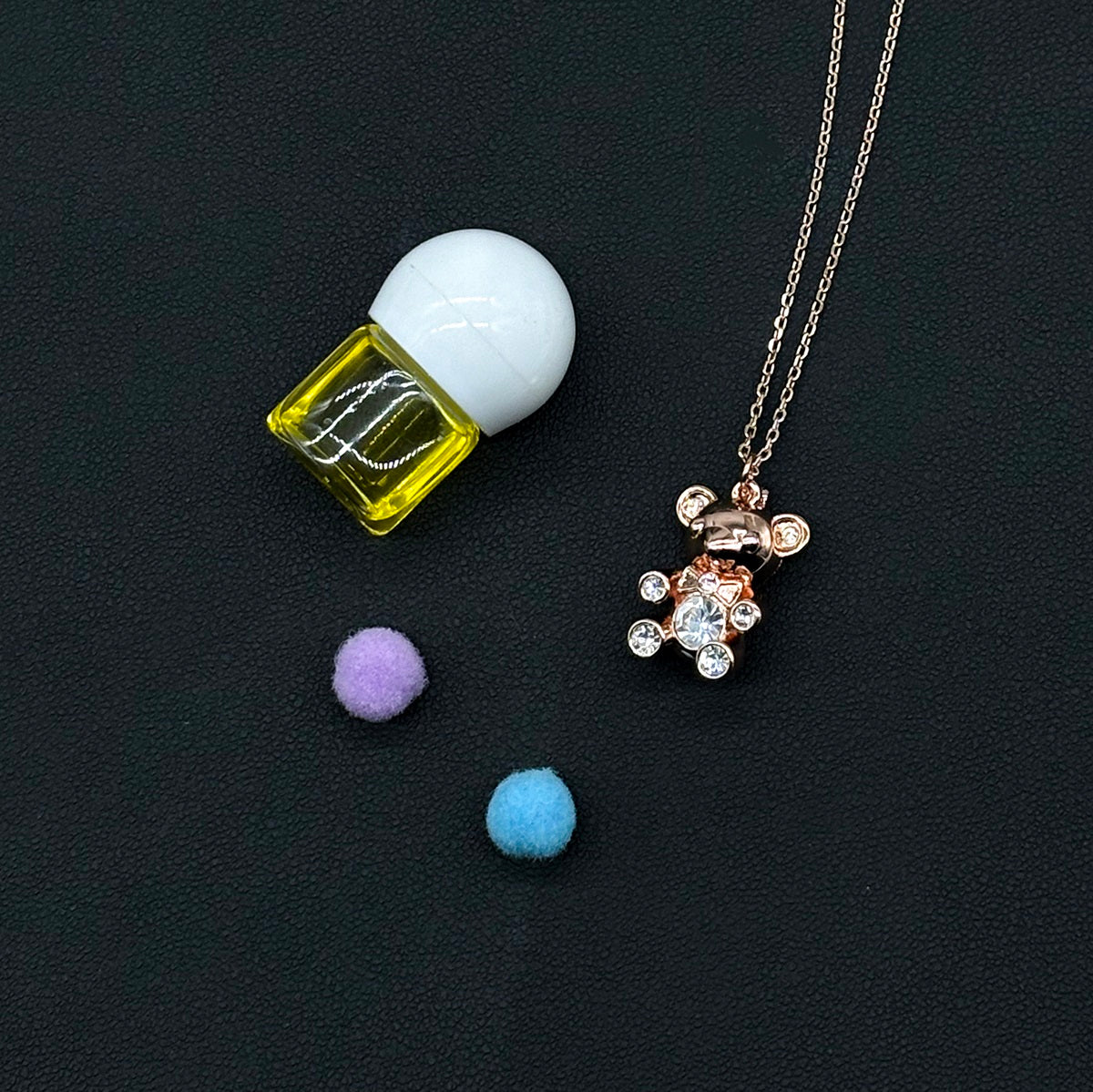 Bear Aroma Necklace | Energy & Healing | Diffusing on the go