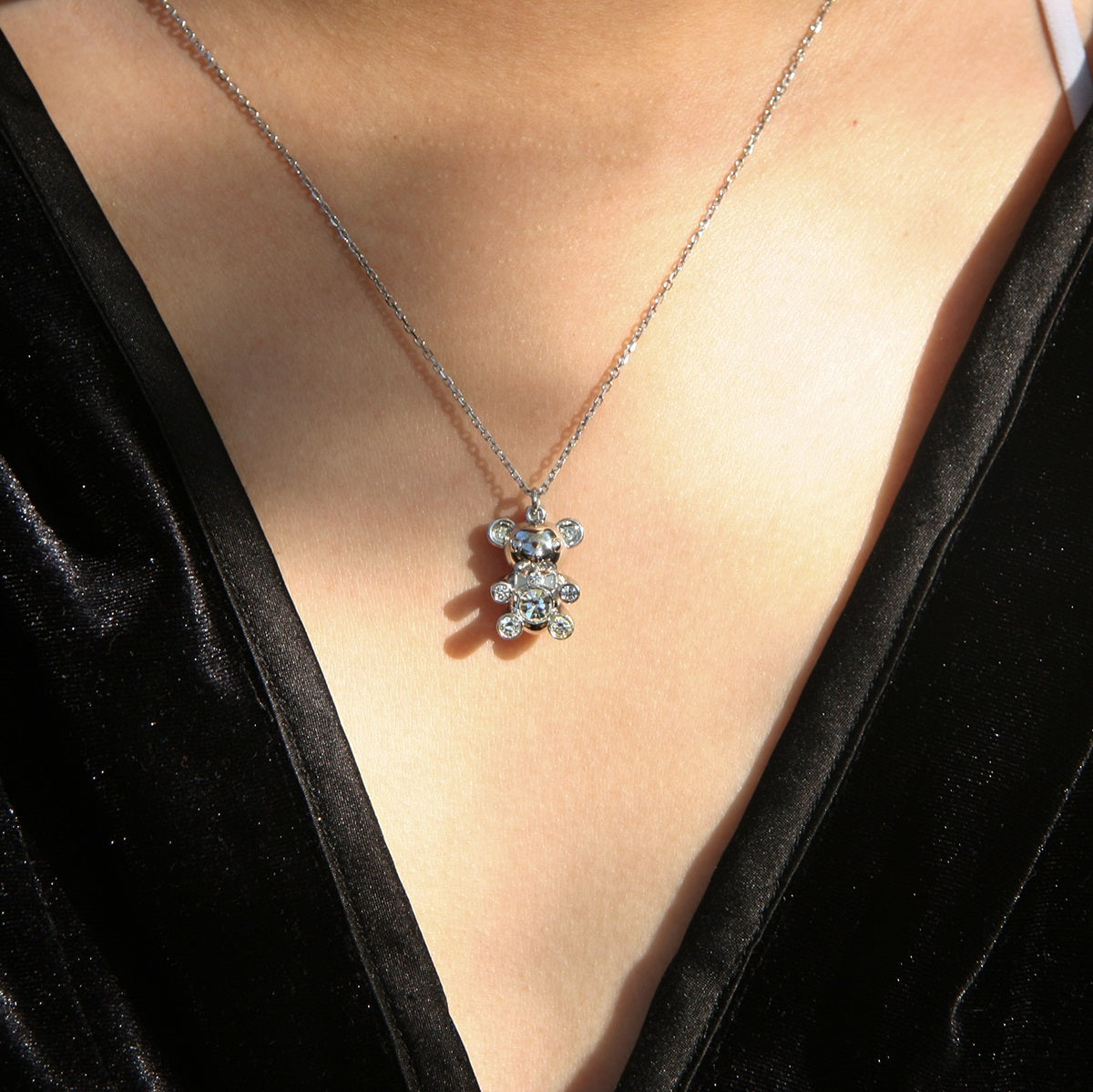 Bear Aroma Necklace | Energy & Healing | Diffusing on the go