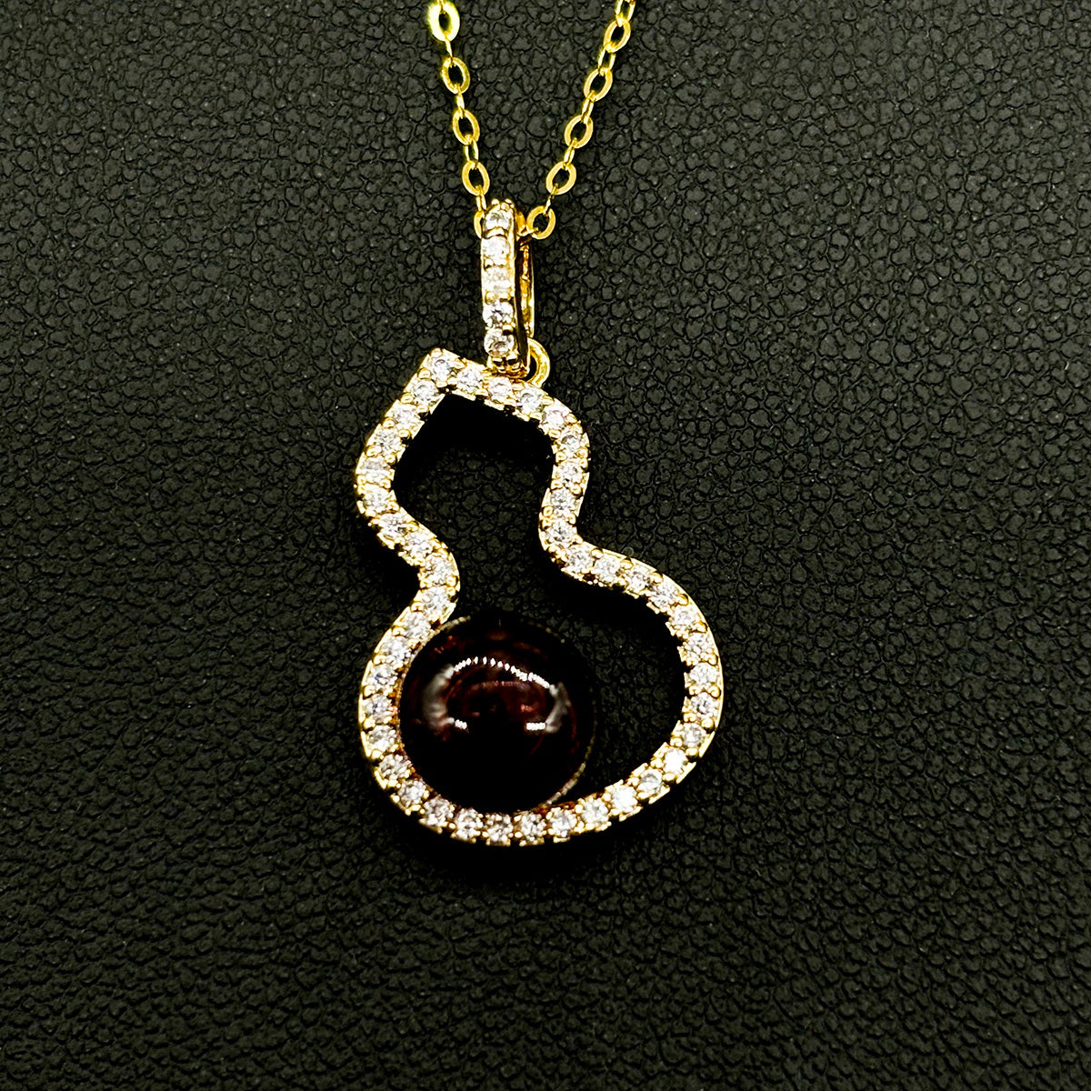 Golden Gourd Aroma Necklace - Amethyst | Energy & Healing | Diffuse on the go | Sterling Silver Chain