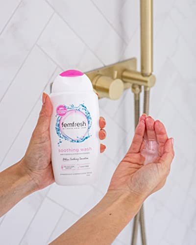 Femfresh Ultimate Care Soothing Wash, pH Balanced Feminine Wash with Hydrating Cranberry and Cornflower Extracts, Intimate Wash with Probiotics and Long-Lasting MULTIActif Complex