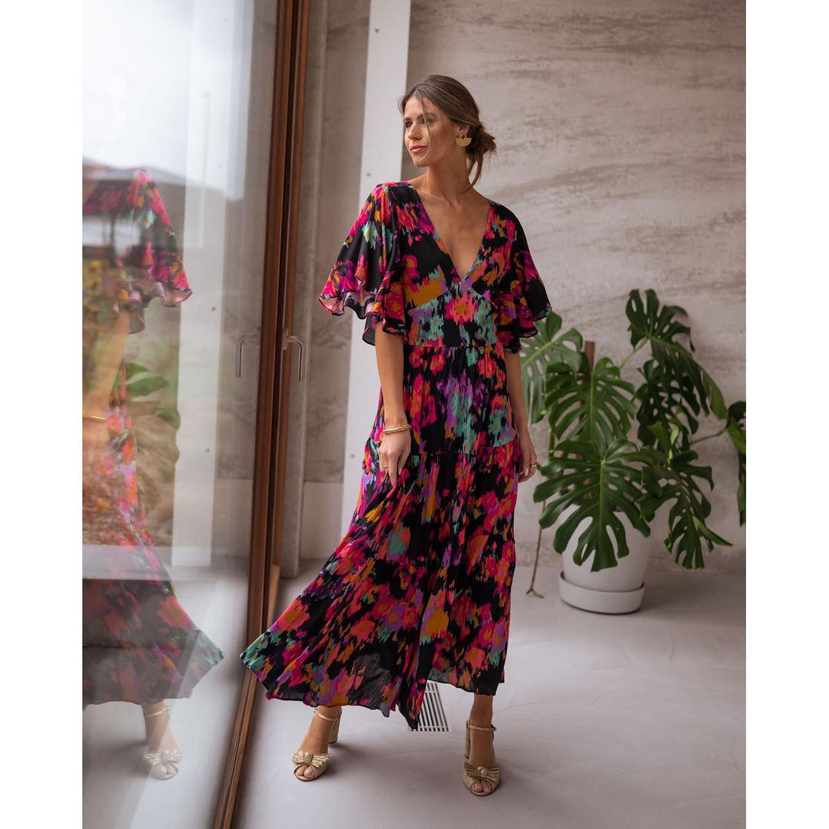 Women's V-neck Loose Backless Swing Dress