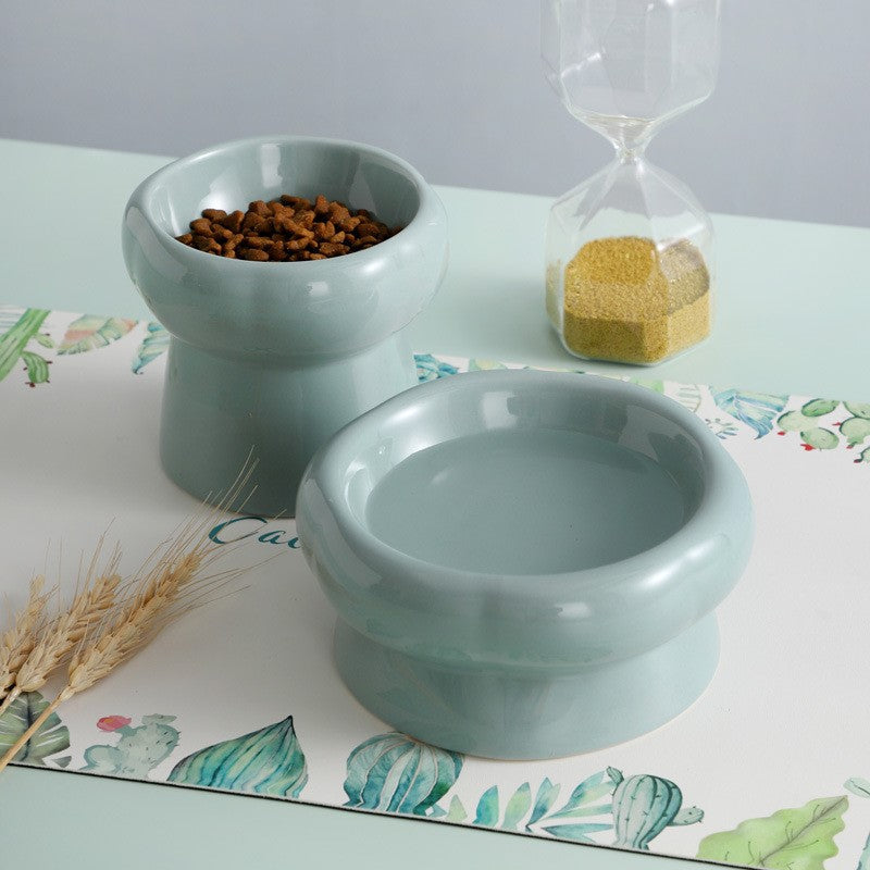 Ceramic cat bowl protects cervical spine high feet