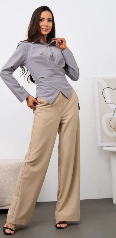 Women's Designer-style Shirt With A Turn-down Collar Slanted Front Placket And A Fitted Waist