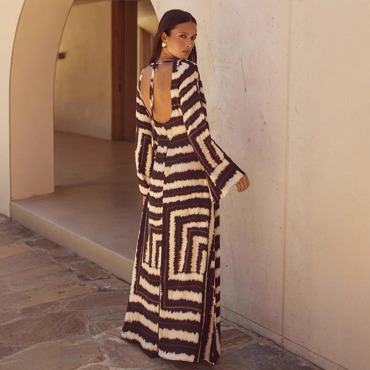 Fashion Striped Printed Backless V-neck Robe Dress