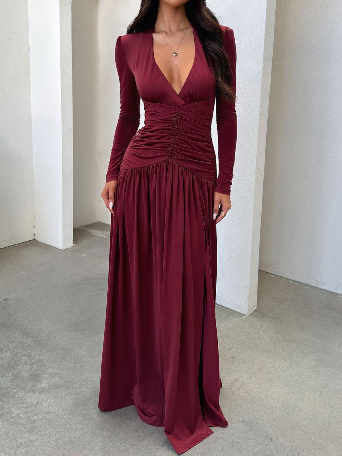 European And American Elegant Deep V Long Sleeve Skirt