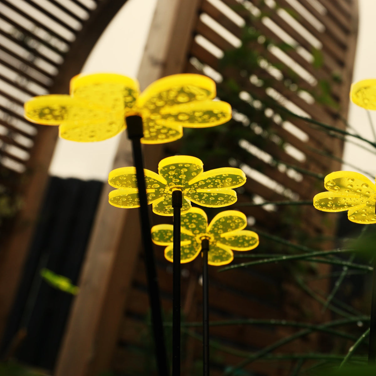 Small Garden Décor Ornaments Set of 5 Daisy