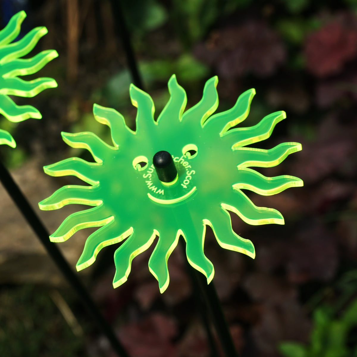 Garden Décor Ornaments Set of 5 'Smiling Suns'