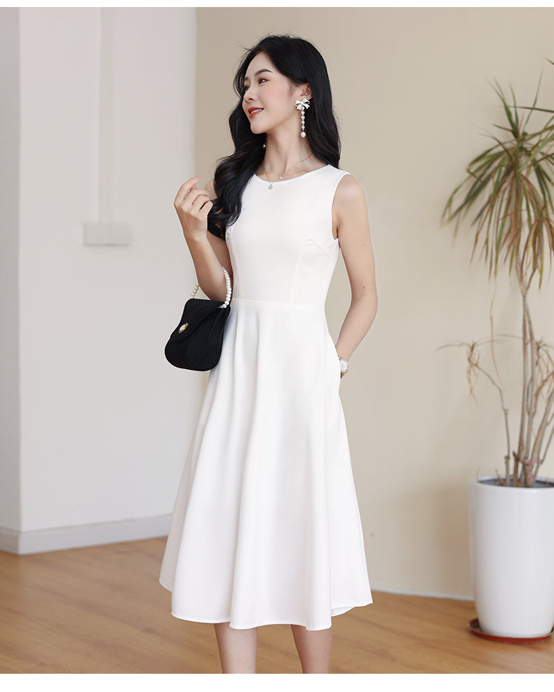 White Round Neck Sleeveless Dress