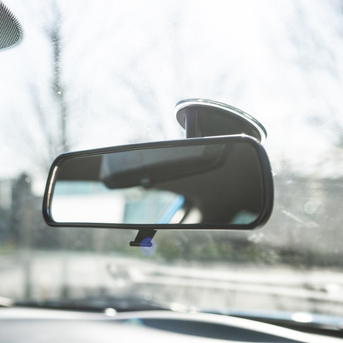 Universal Anti-Glare Suction Cup Rear View Mirror - Quick Fit Dipping Feature