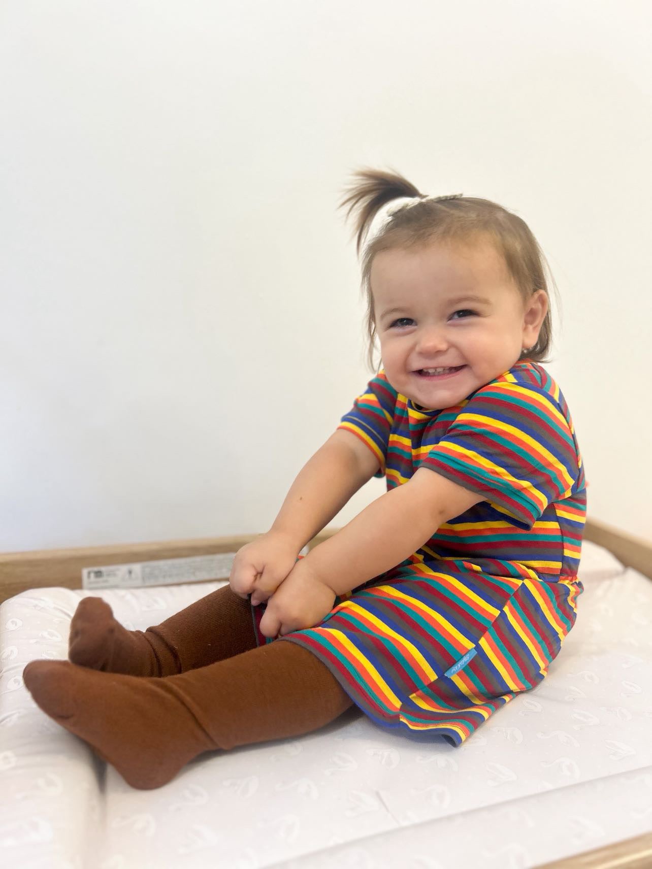 Hazel Regenbogen Kinderkleid – Passendes Mutter-Tochter-Outfit