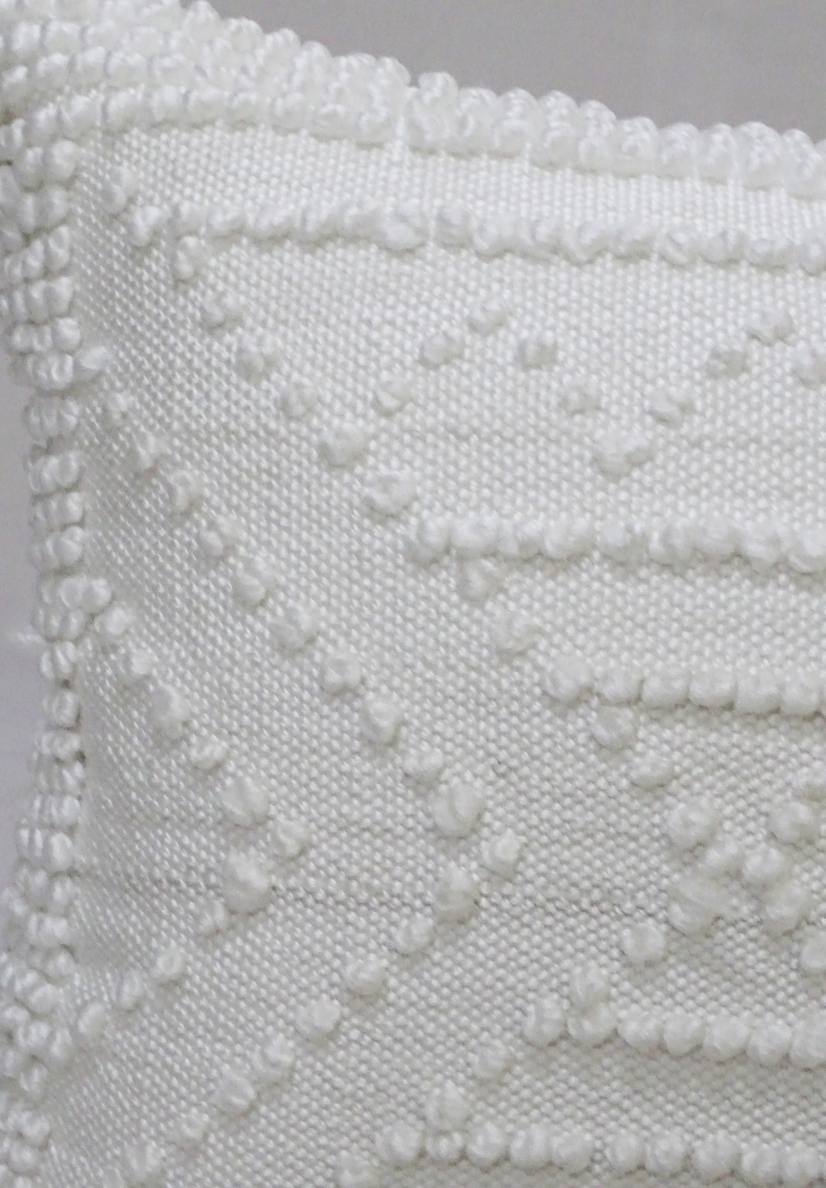 Decorative 18"x18" Outdoor Pillow for couch  (White)