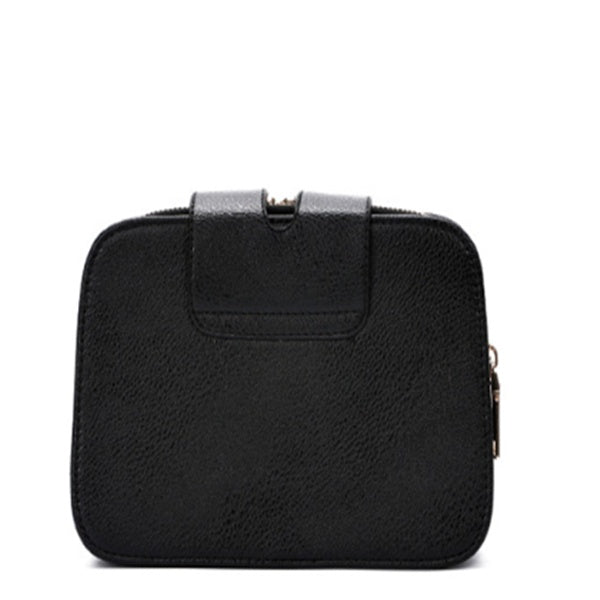 Chain shoulder bag