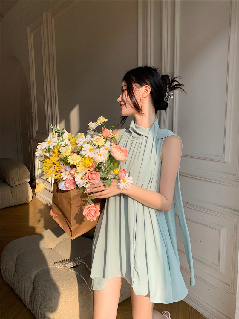 White Neck Dress Designed By Female Minority In Spring And Summer