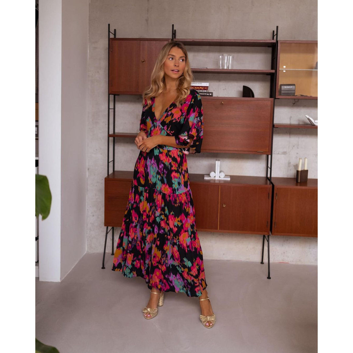 Women's V-neck Loose Backless Swing Dress