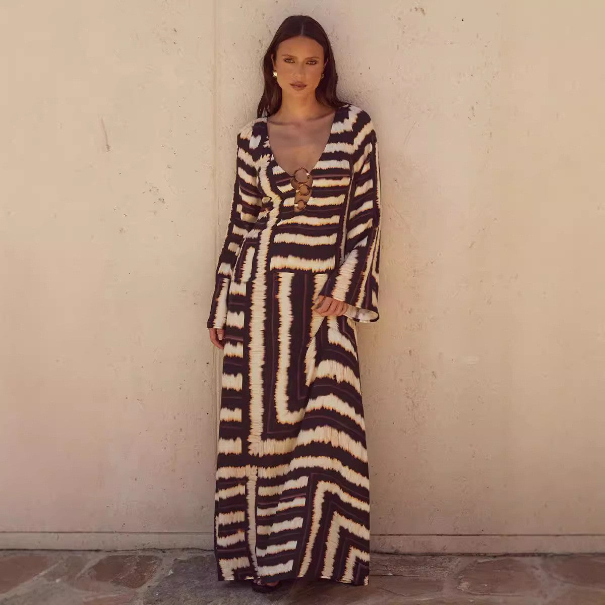Fashion Striped Printed Backless V-neck Robe Dress