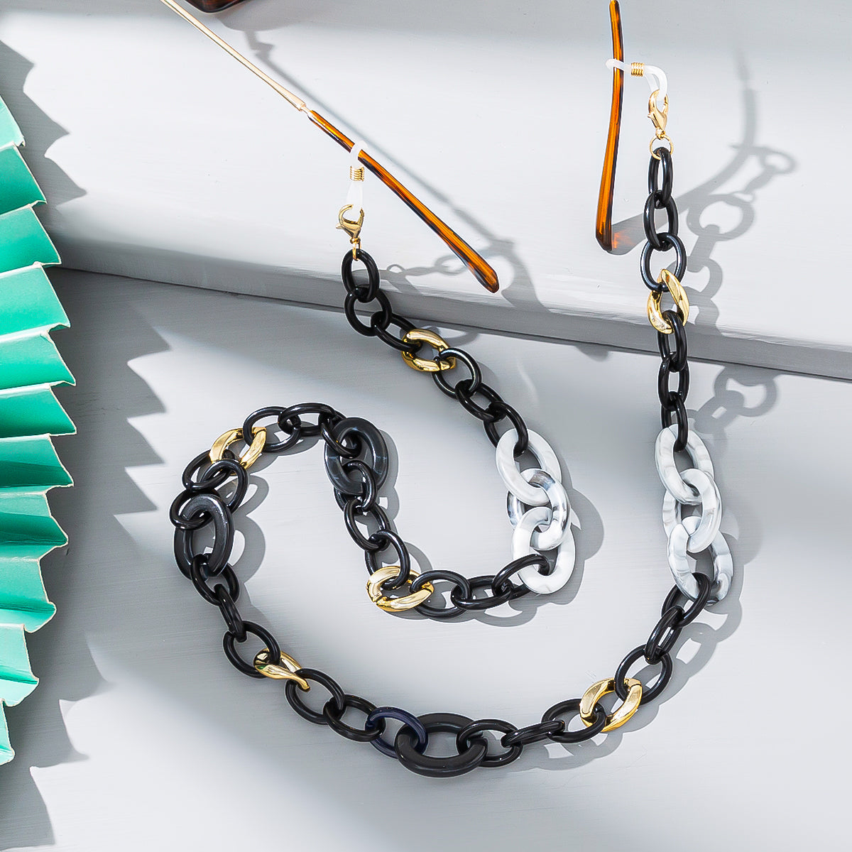Acrylic Colorful Eyeglass Chain, Fashionable Anti-loss Eyeglass Hanging Chain And Lanyard For Women