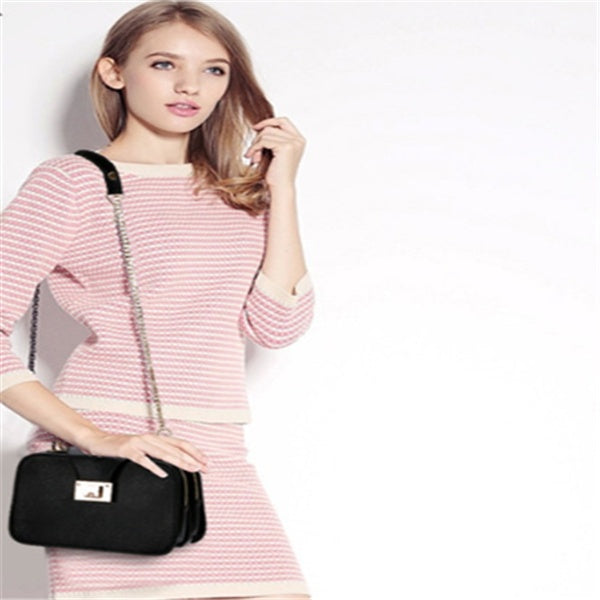 Chain shoulder bag