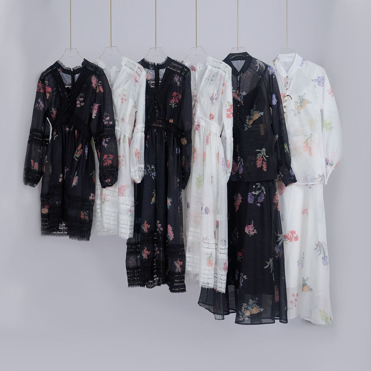 Elegant White Printed Patchwork Retro Lace Heavy Industry V-neck Dress
