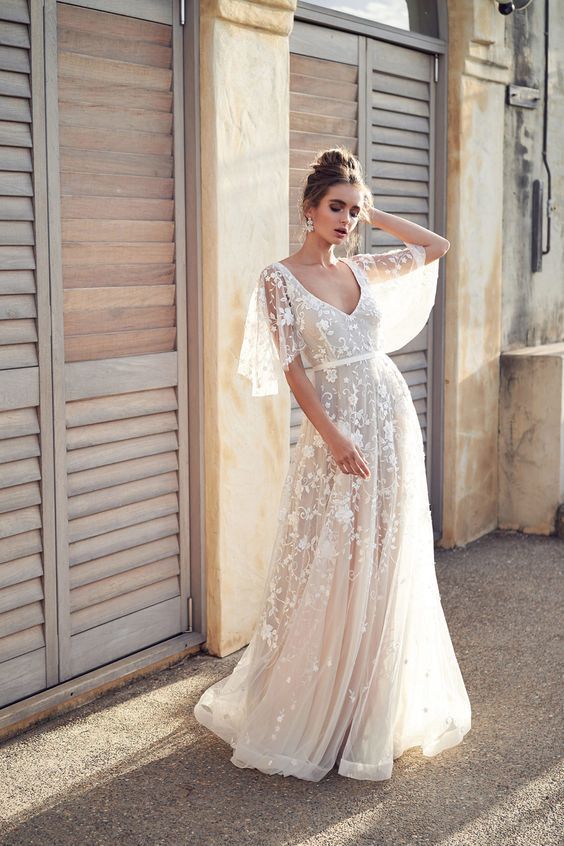 New White Lace V-Neck Backless Dress