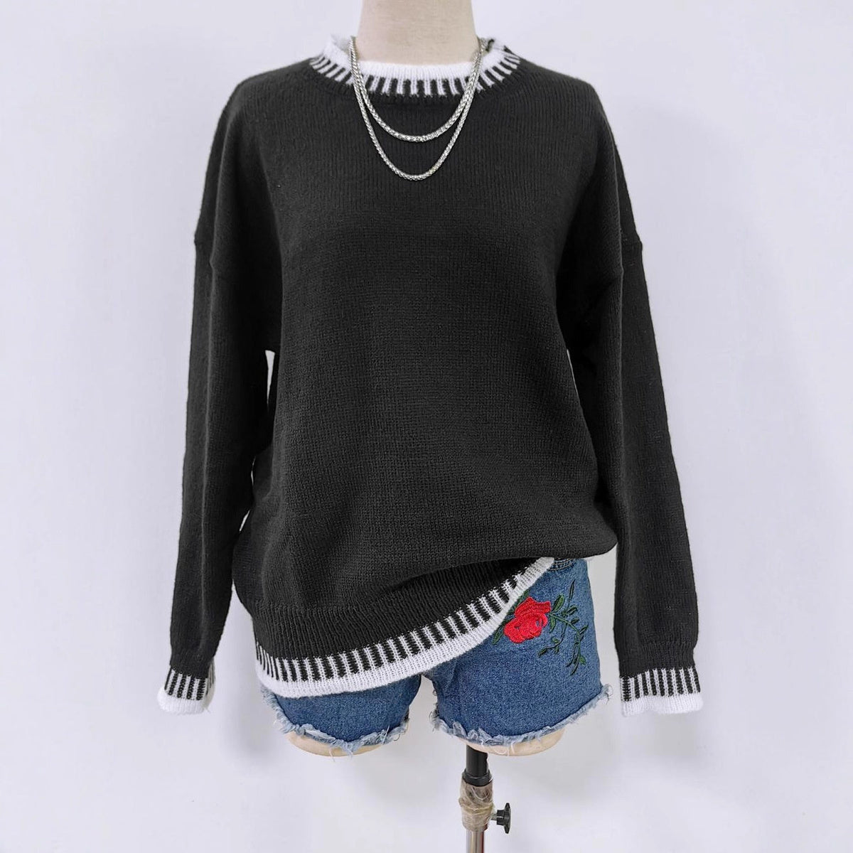 Women's Round Neck Contrast Color Stitching Leisure Pullover Loose Sweater