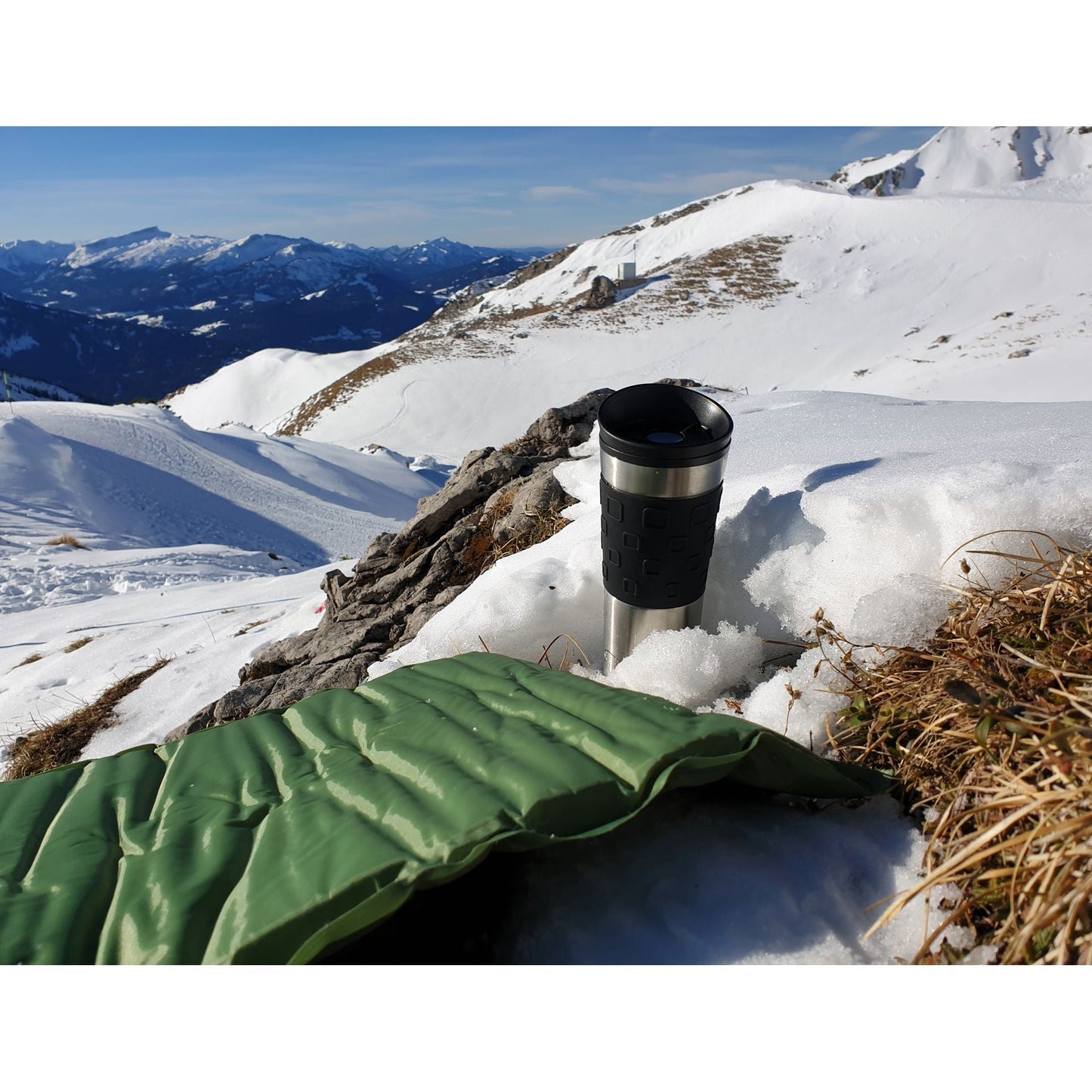BasicNature Self-Inflating Seat Cushion – Lightweight Camping Pad | Olive
